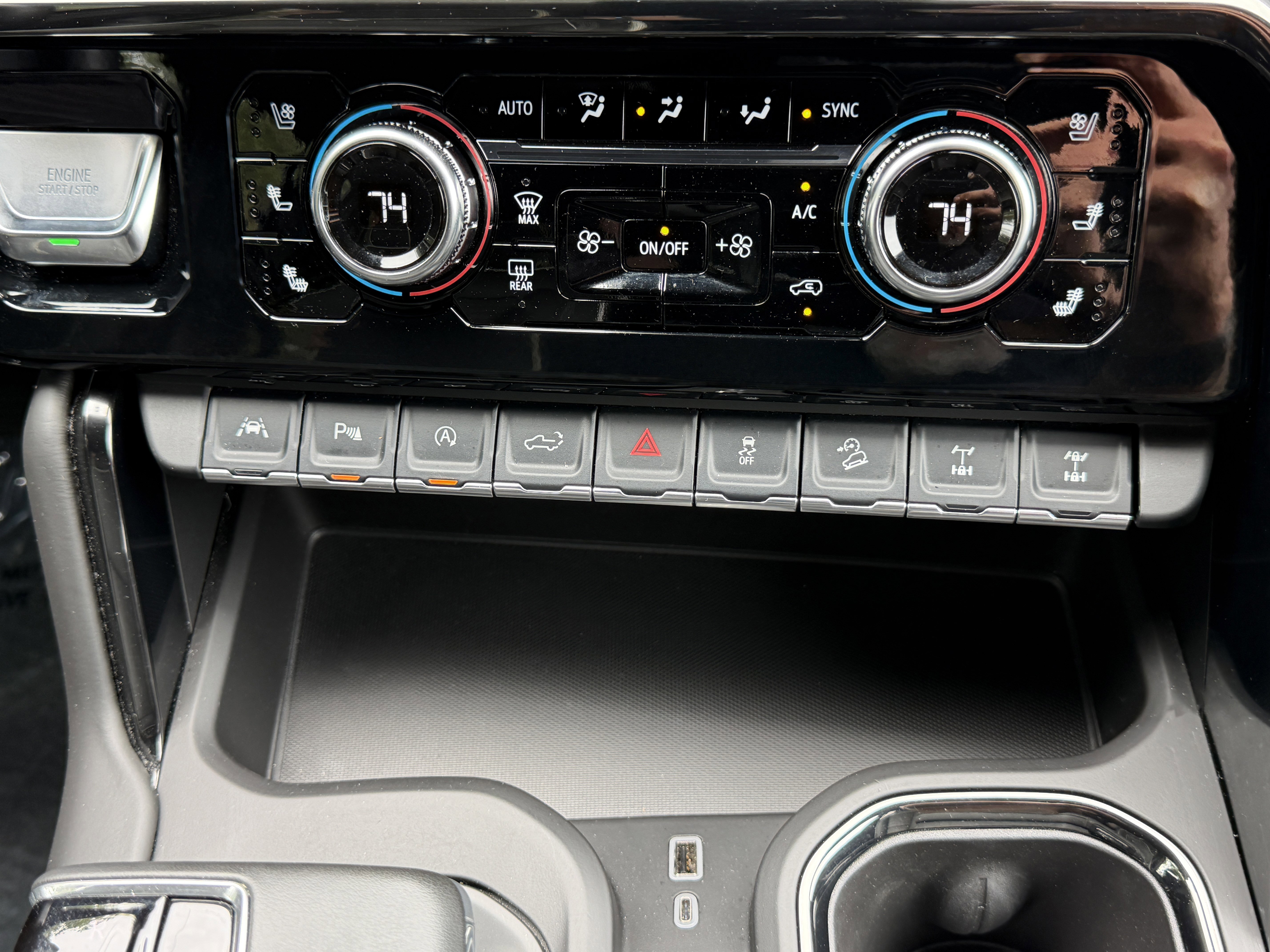 Used 2024 GMC Sierra 1500 AT4X AWD/4WD image 29