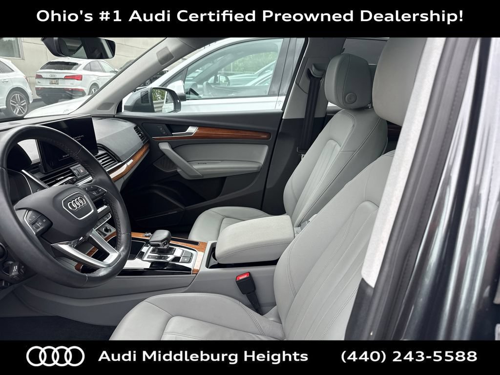 Used 2023 Audi Q5 2.0T Premium Plus w/ Premium Plus Package AWD/4WD image 11