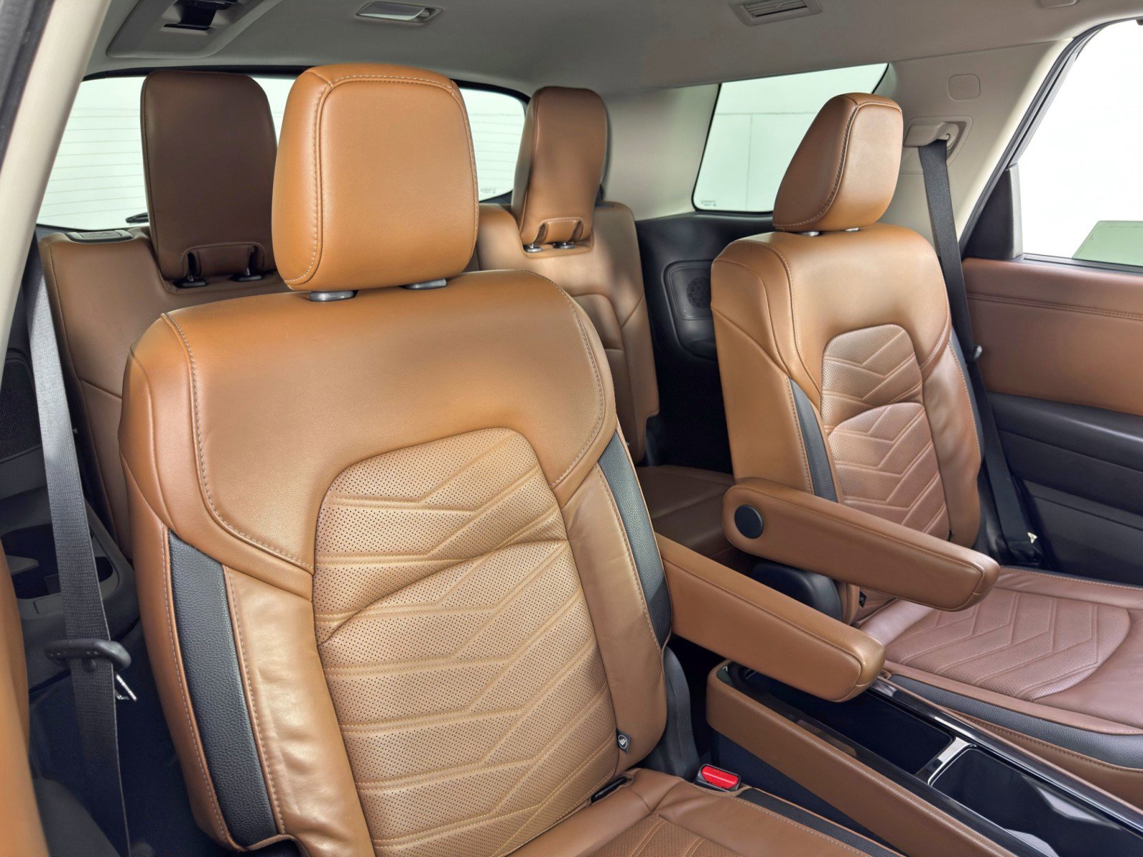 Used 2023 Nissan Pathfinder Platinum image 39