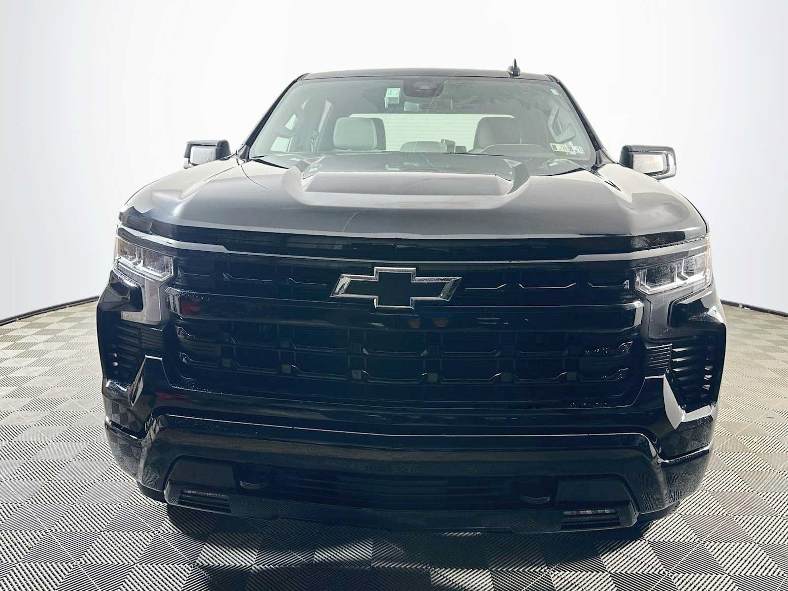 Used 2026 Chevrolet Silverado 1500 RST AWD/4WD image 2
