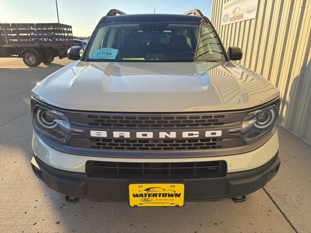 Used 2024 Ford Bronco Sport Badlands image 3
