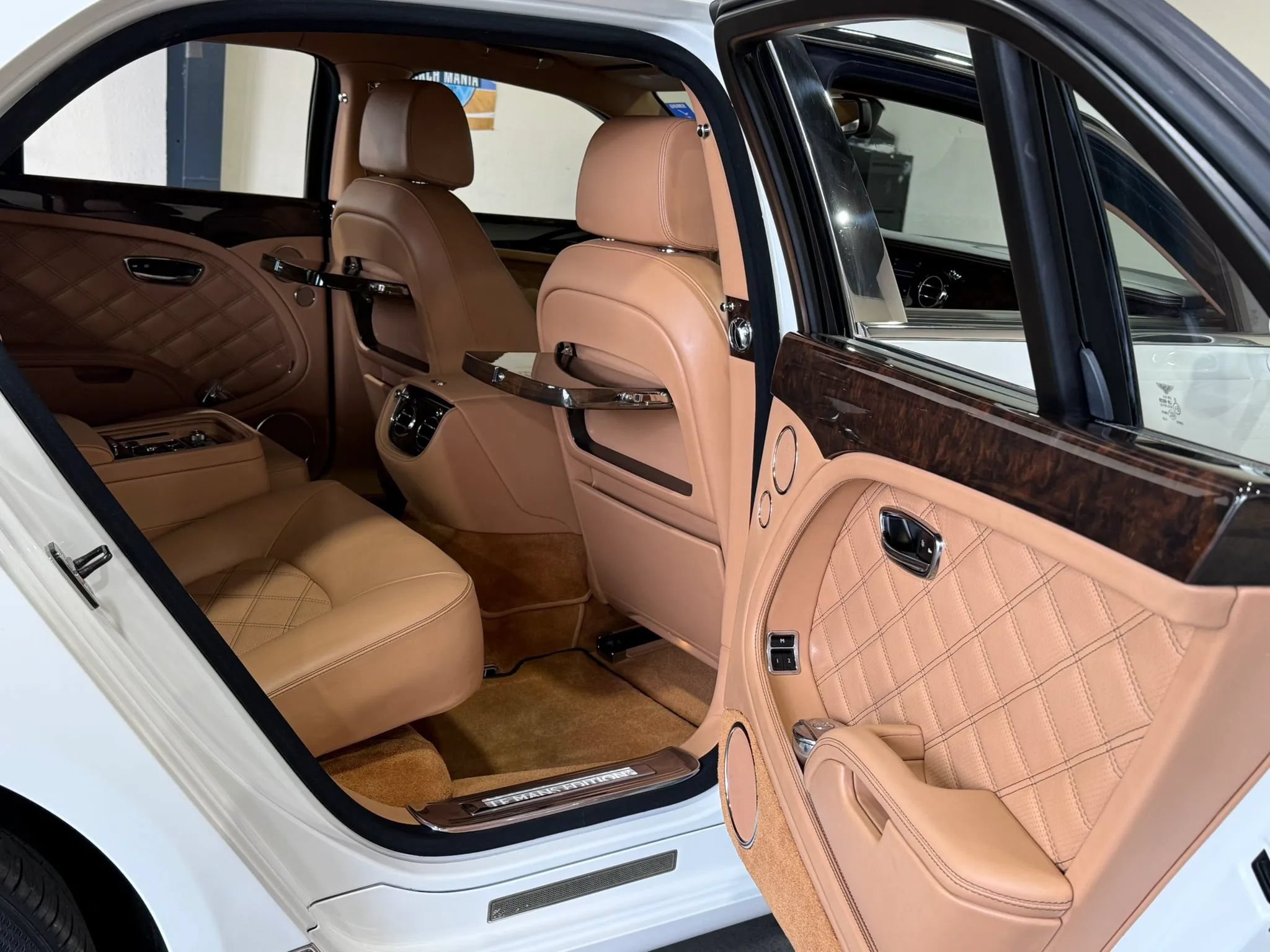 Used 2013 Bentley Mulsanne RWD image 21