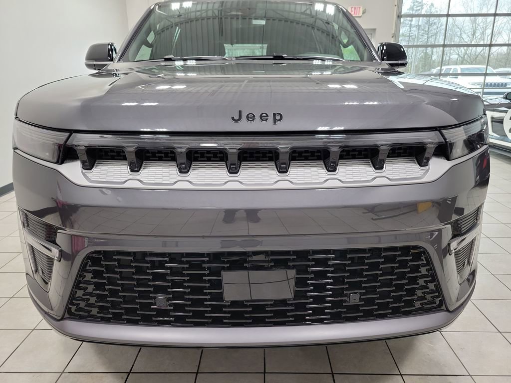 New 2026 Jeep Grand Wagoneer 4WD image 38