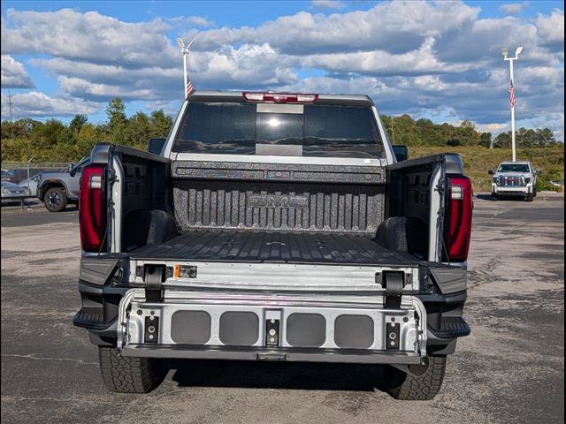 New 2026 GMC Sierra 2500 Denali w/ Denali Reserve Package image 18