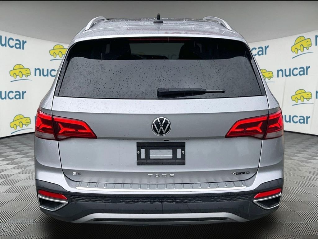Used 2023 Volkswagen Taos SE w/ Panoramic Sunroof Package AWD/4WD image 3