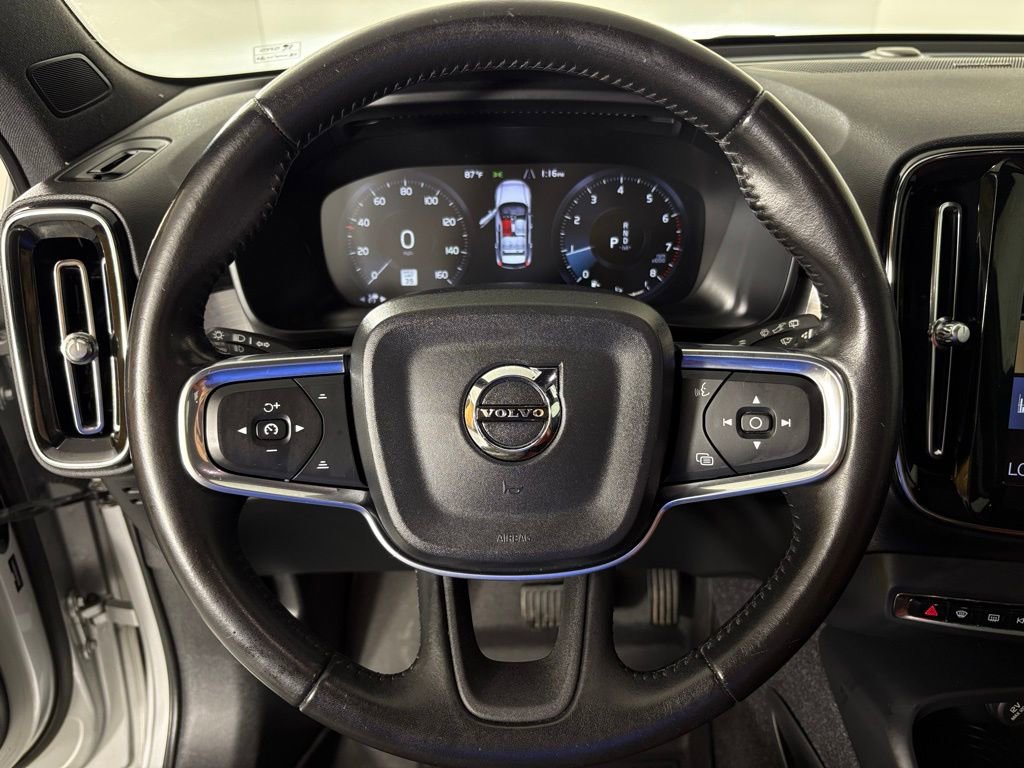 Used 2019 Volvo XC40 T5 Momentum AWD/4WD image 20