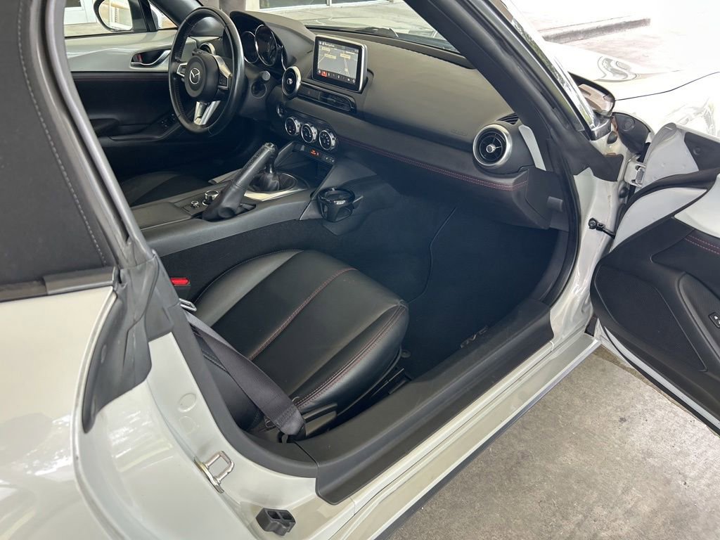 Used 2016 MAZDA MX-5 Miata Grand Touring RWD image 29