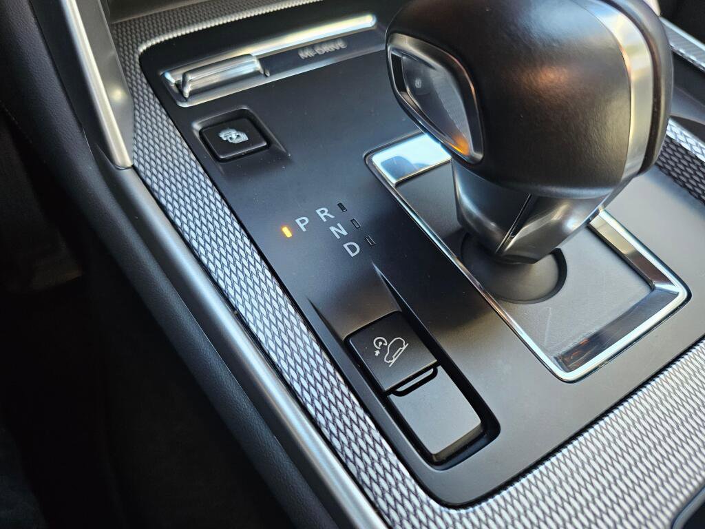 Certified 2024 MAZDA CX-90 Plug-In Hybrid w/ Premium Pkg image 39