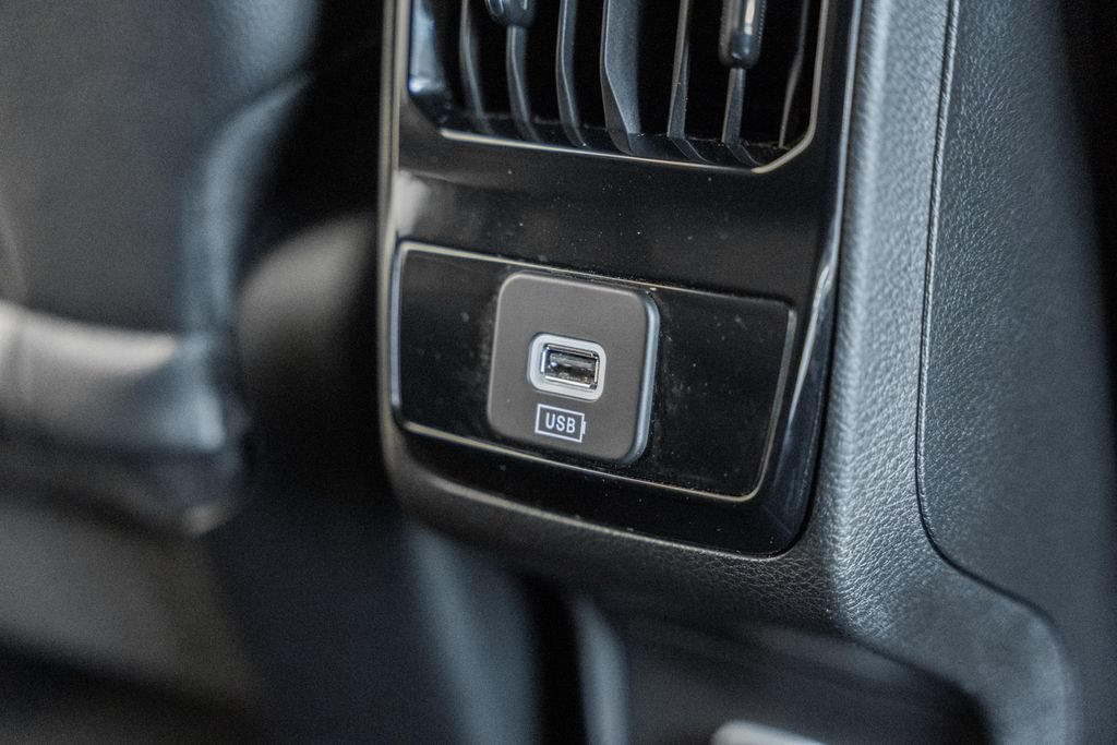 Certified 2025 Jeep Compass Limited AWD/4WD image 35