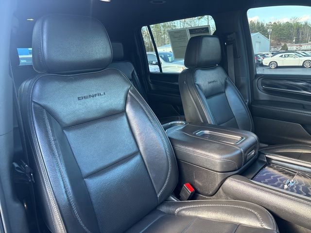 Used 2024 GMC Yukon XL Denali image 31