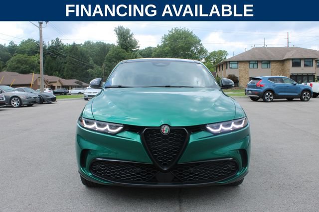 Used 2025 Alfa Romeo Tonale AWD/4WD image 3