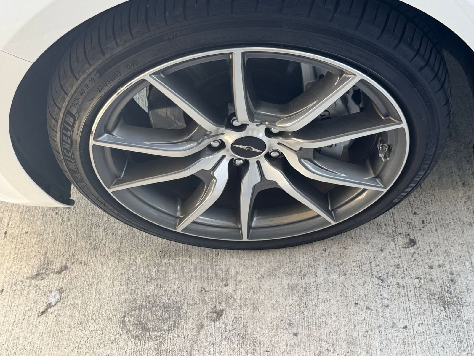 Used 2025 Genesis G70 2.5T image 30