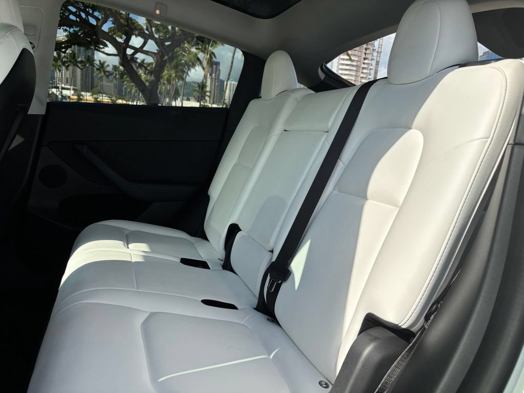 Used 2023 Tesla Model Y Long Range AWD/4WD image 10