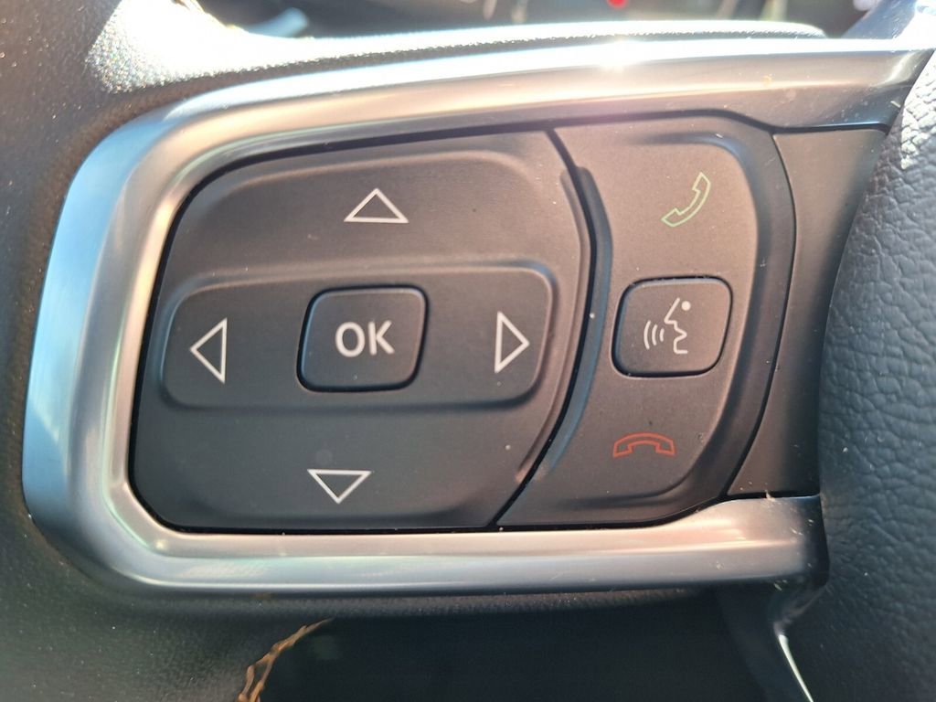 Used 2024 Jeep Wrangler Sahara image 13