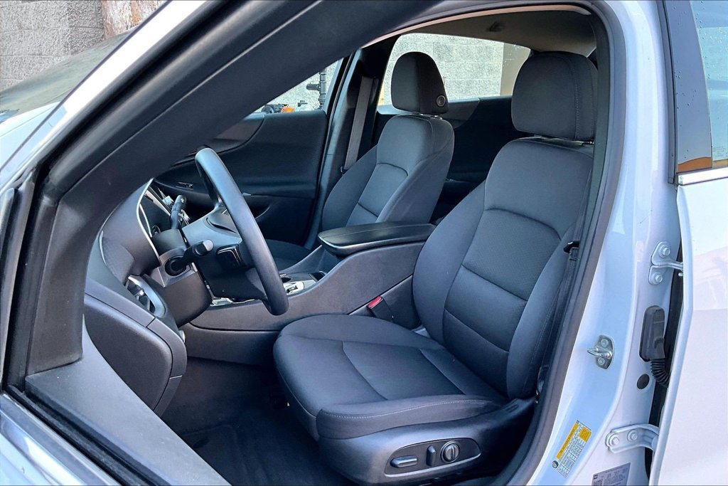 Used 2024 Chevrolet Malibu LT FWD image 23