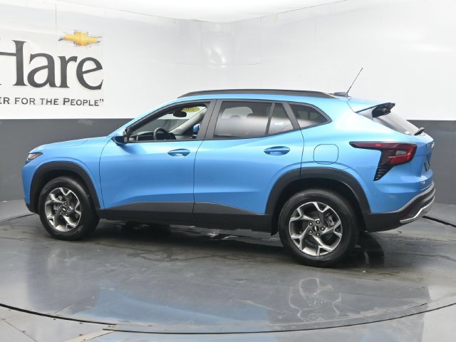 Used 2026 Chevrolet Trax LT w/ LT Convenience Package FWD image 56