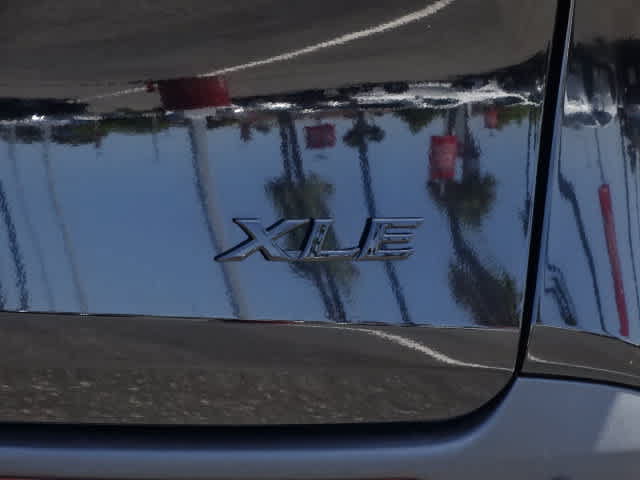 Certified 2025 Toyota Sienna XLE Woodland Edition AWD/4WD image 10