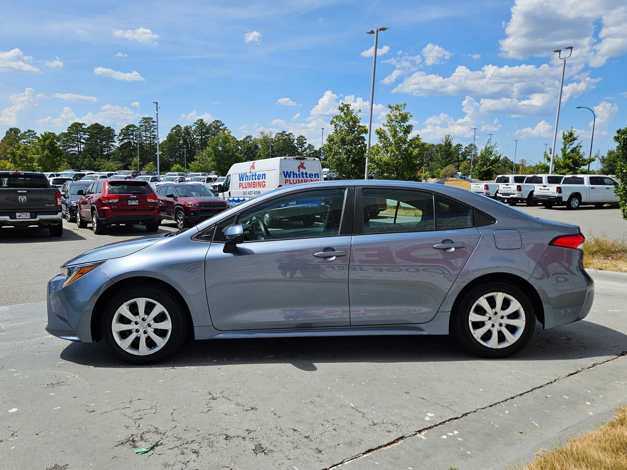 Used 2022 Toyota Corolla LE FWD image 4
