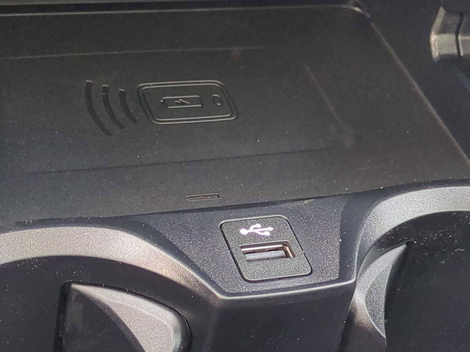 Used 2025 BMW i4 xDrive40i w/ Premium Package image 34