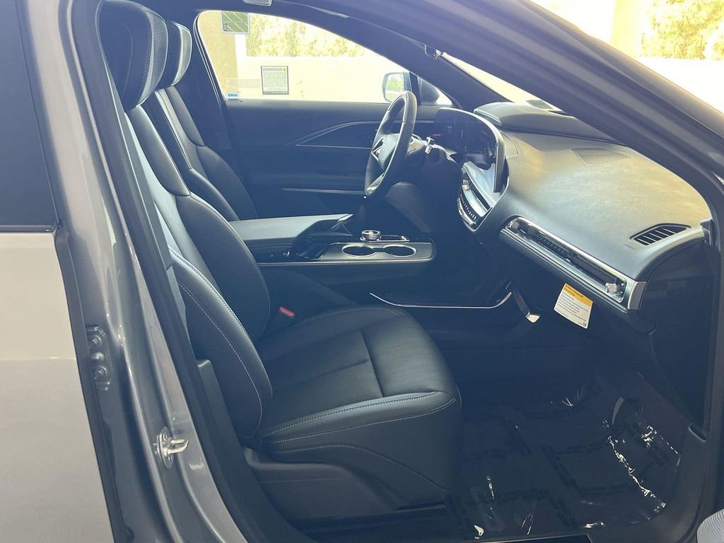 New 2026 Cadillac Lyriq V image 34