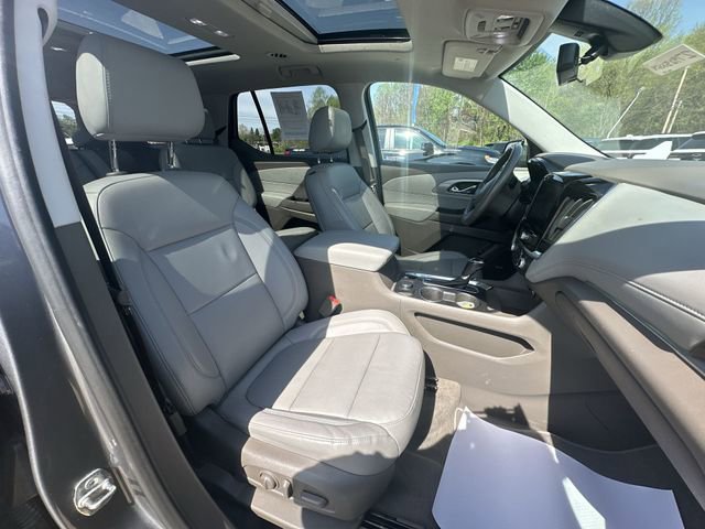 Used 2019 Chevrolet Traverse LT w/ LT Premium Package AWD/4WD image 31