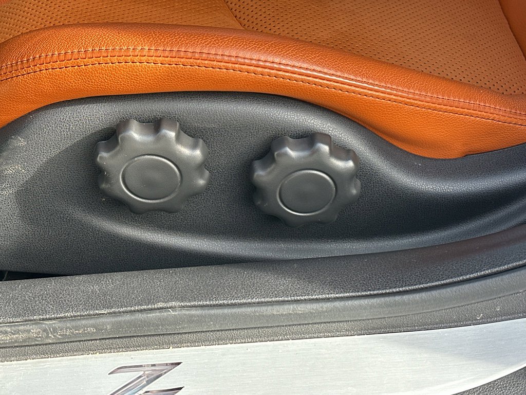 Used 2016 Nissan 370Z Touring image 26