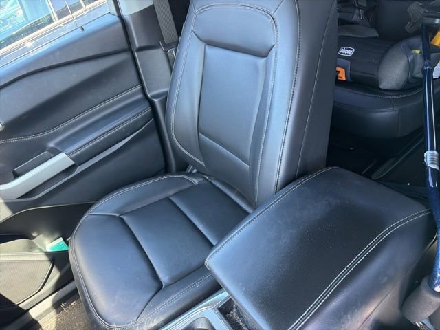 Used 2022 Ford Explorer XLT w/ Equipment Group 202A RWD image 14