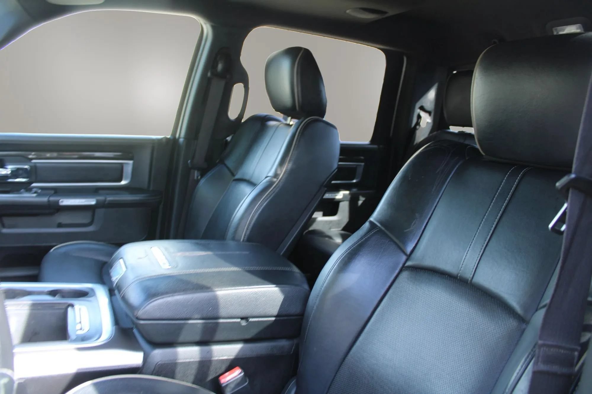 Used 2017 RAM 1500 Limited AWD/4WD image 16