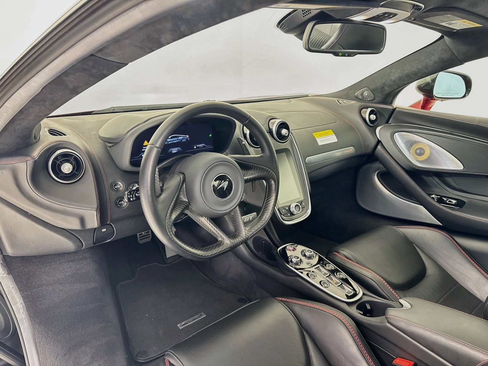 Used 2023 McLaren GT RWD image 11
