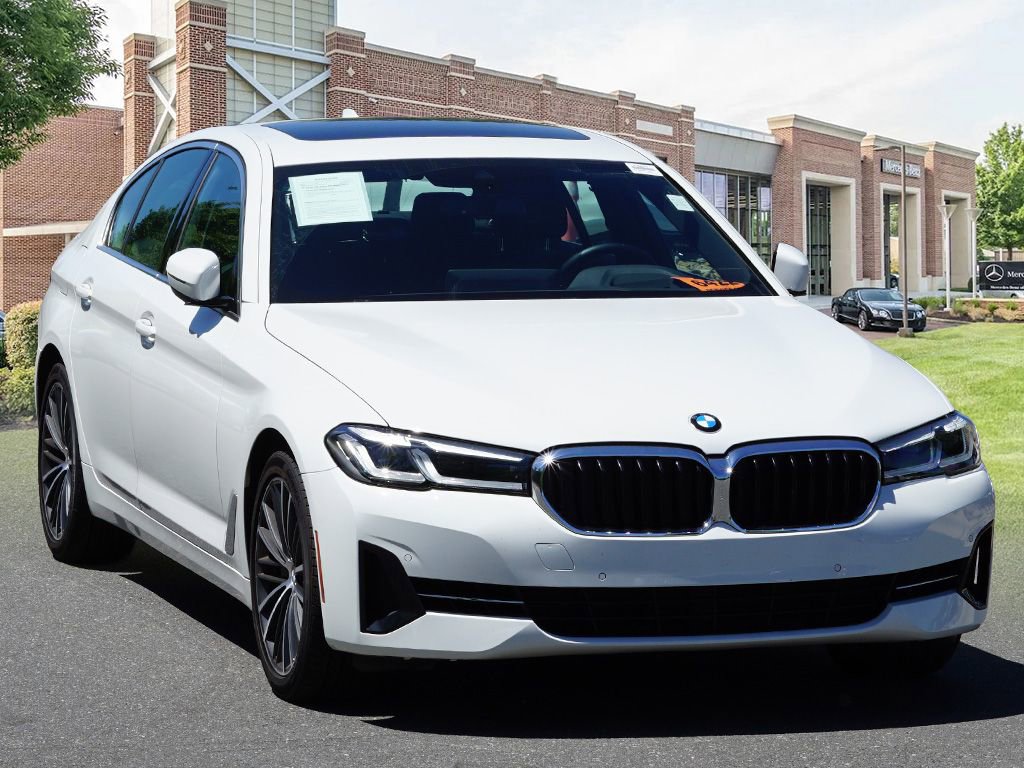 Used 2023 BMW 540i xDrive w/ Premium Package AWD/4WD image 3
