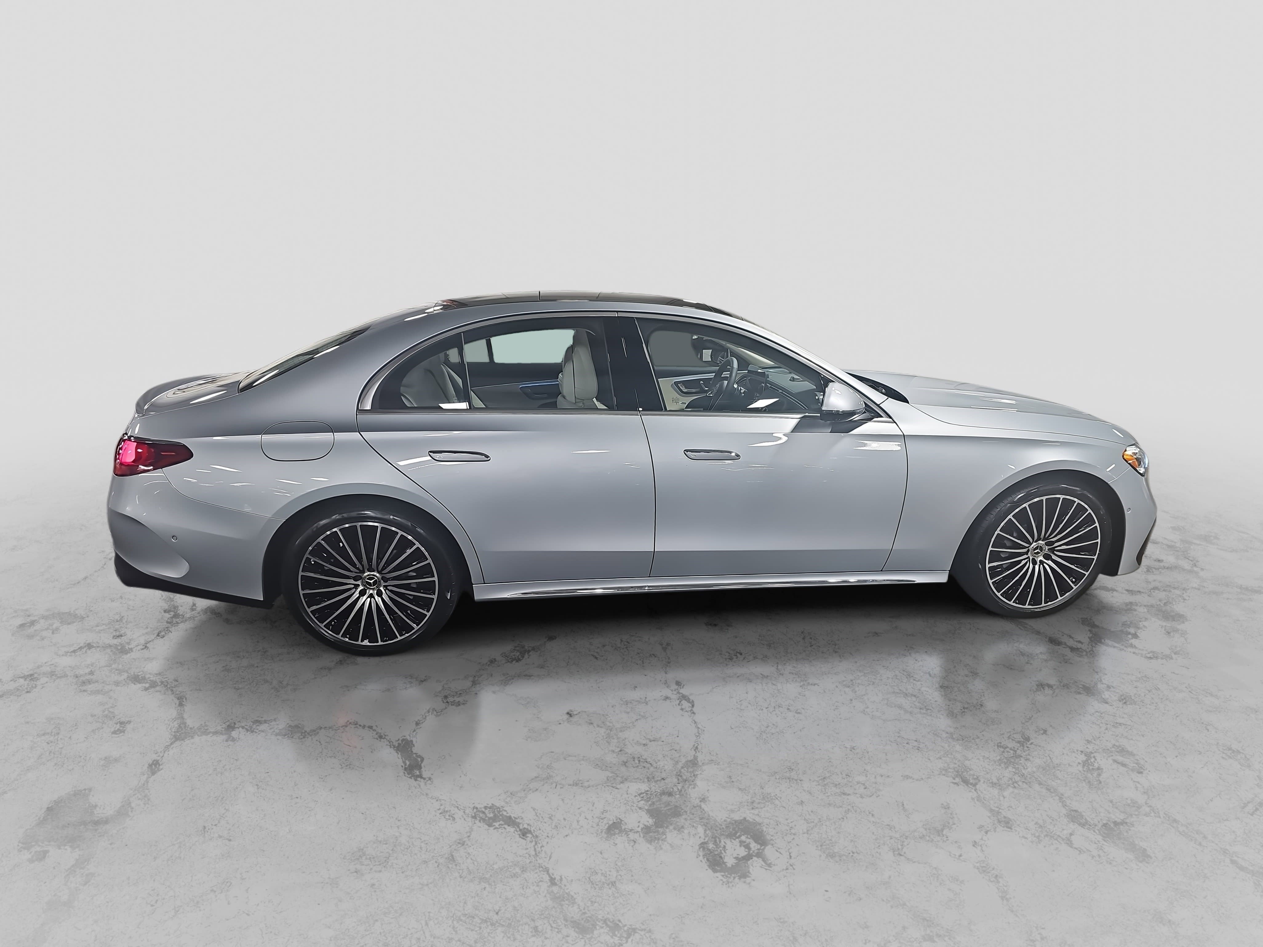 New 2026 Mercedes-Benz E 350 4MATIC Sedan image 4