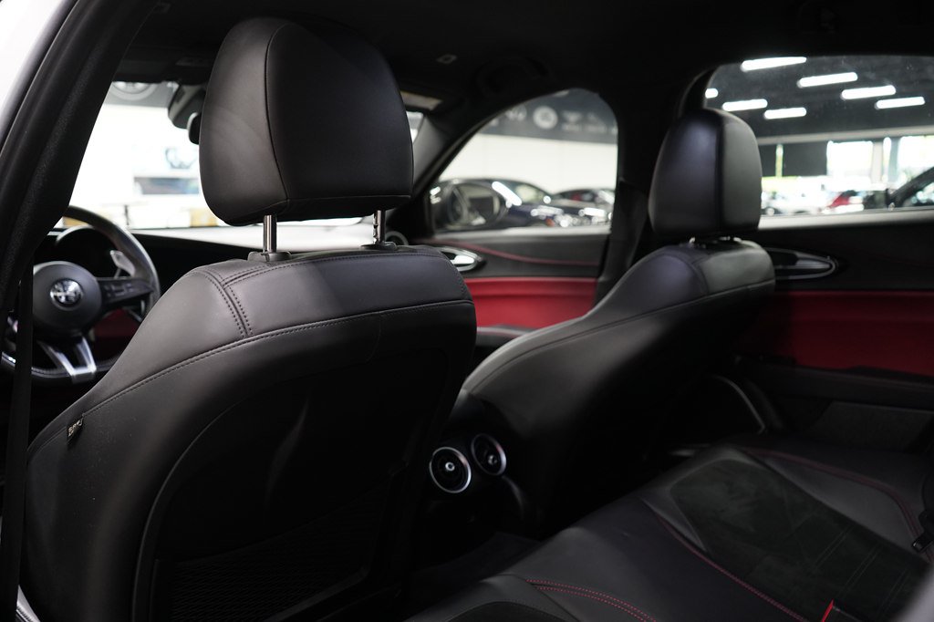 Used 2019 Alfa Romeo Giulia Quadrifoglio w/ Driver Assist Dynamic Package RWD image 26