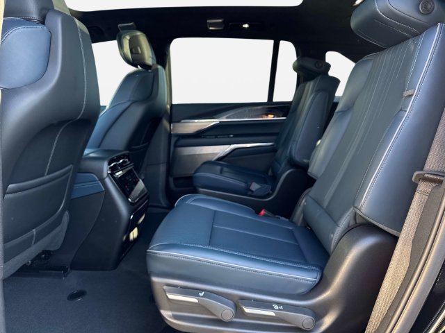 New 2025 Cadillac Escalade IQ Sport 2 AWD/4WD image 13