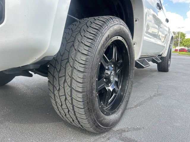 Used 2017 Toyota Tundra Platinum image 11