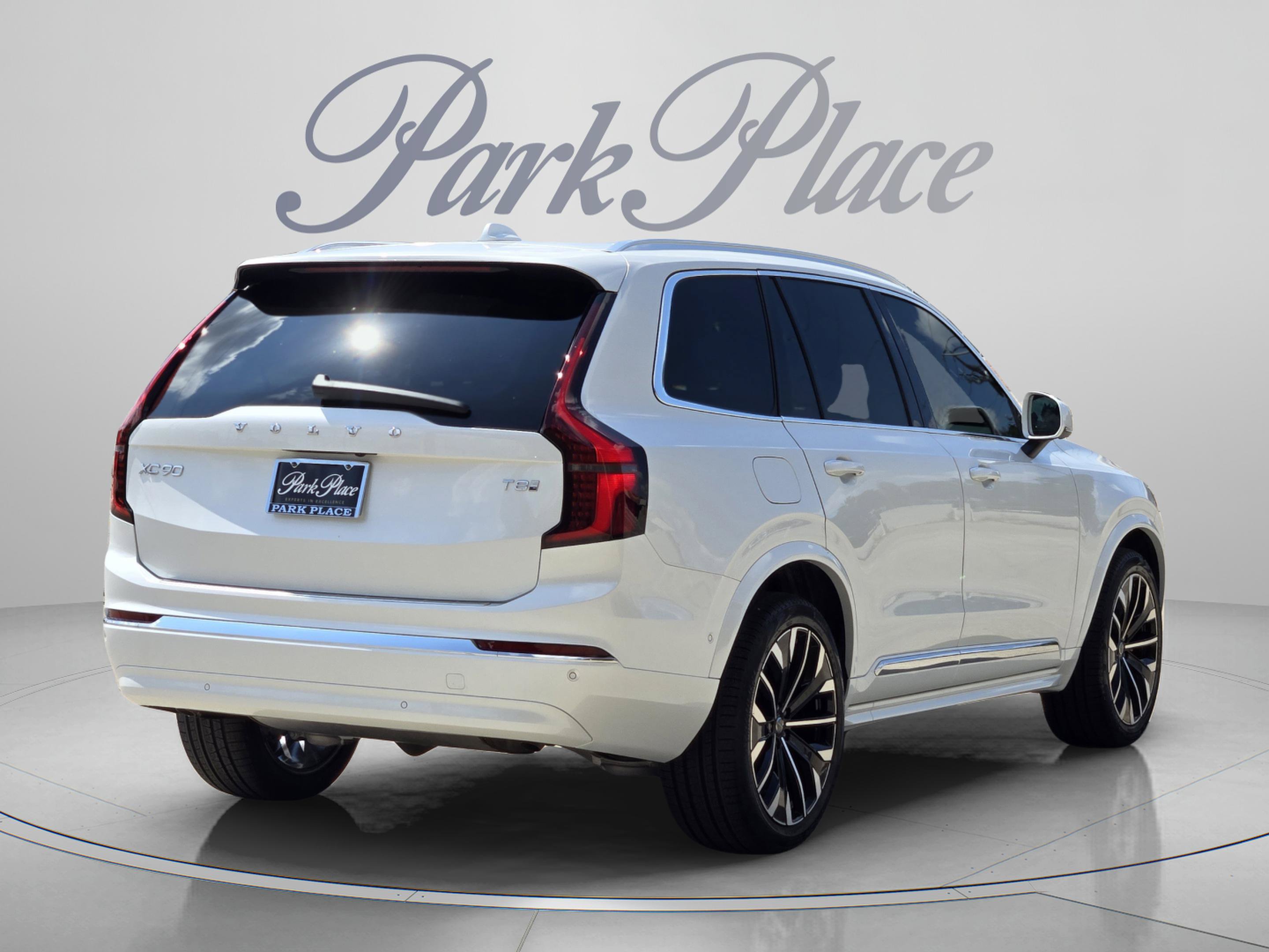 New 2026 Volvo XC90 T8 Plus w/ Protection Package Premier AWD/4WD image 6