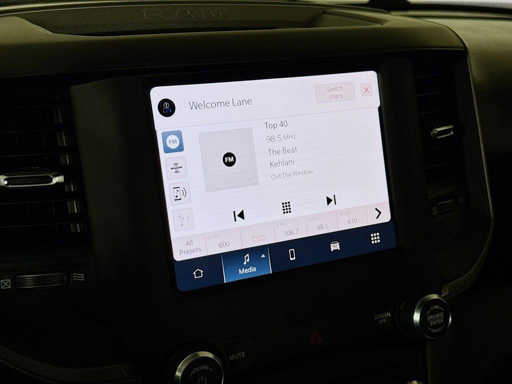 Used 2024 RAM 2500 Tradesman w/ Chrome Appearance Group image 16