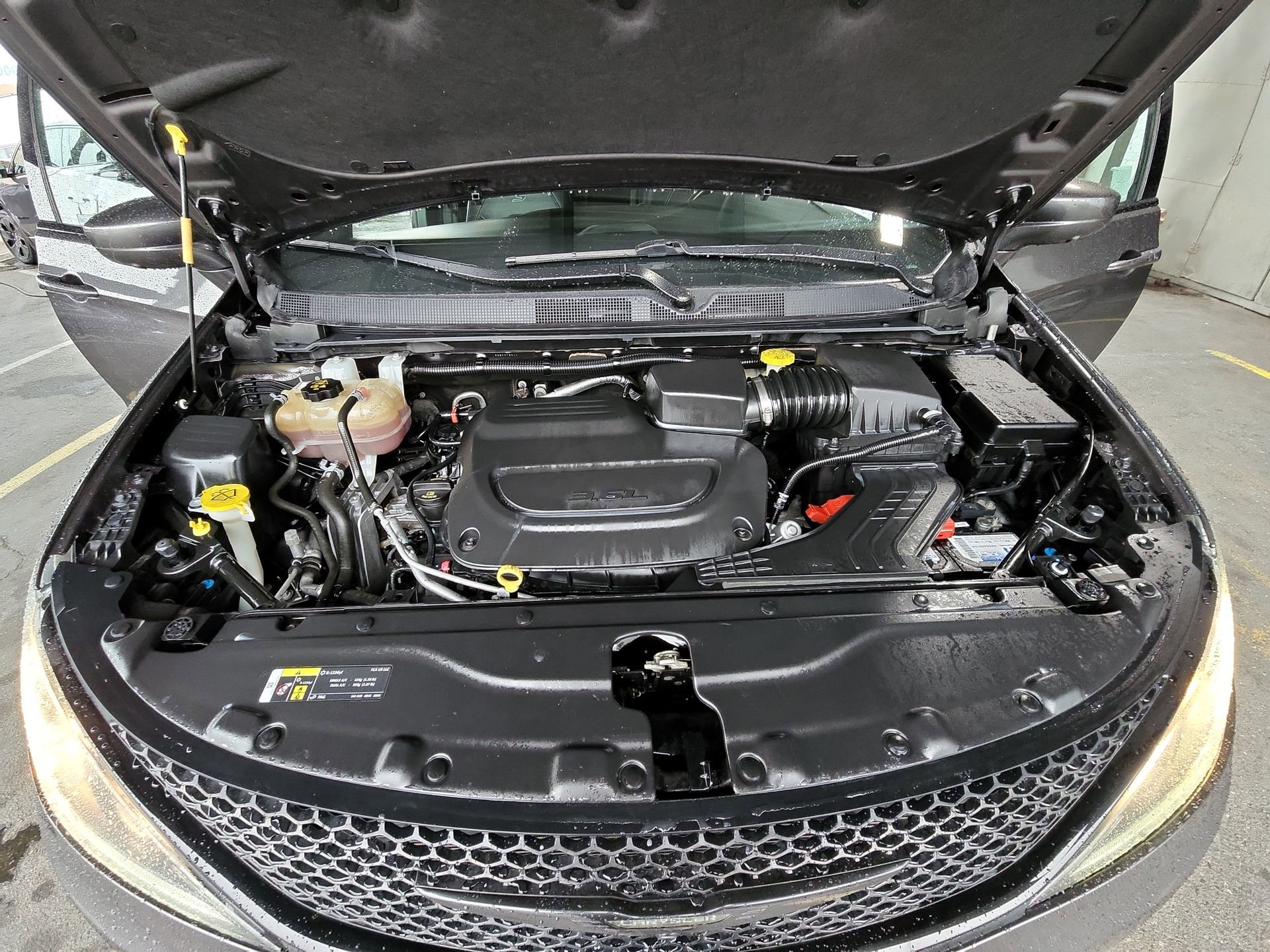 Certified 2020 Chrysler Pacifica Touring-L w/ Advanced Safetytec Group AWD/4WD image 17