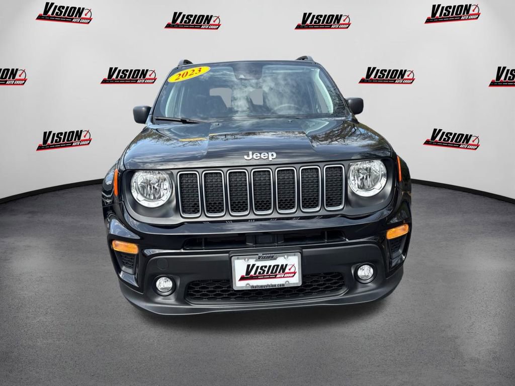 Used 2023 Jeep Renegade Latitude w/ Sun/Sound Group image 2