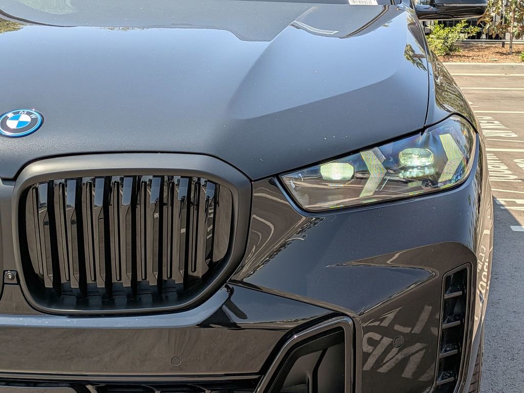 New 2026 BMW X5 xDrive50e image 21