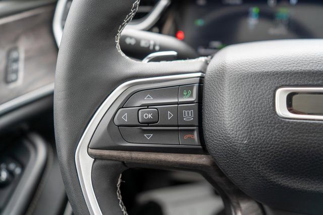 Used 2024 Jeep Grand Cherokee Limited 4xe w/ Luxury Tech Group II image 25