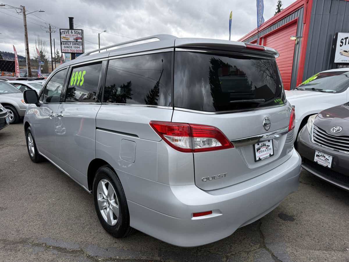 Used 2016 Nissan Quest SV image 4