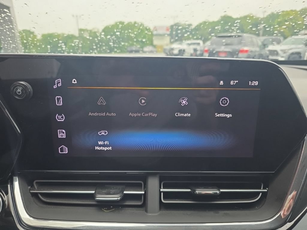 Used 2025 Chevrolet Trax ACTIV w/ Sunroof Package FWD image 23