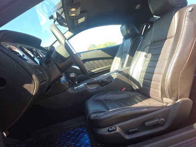 Used 2010 Ford Mustang Coupe RWD image 18
