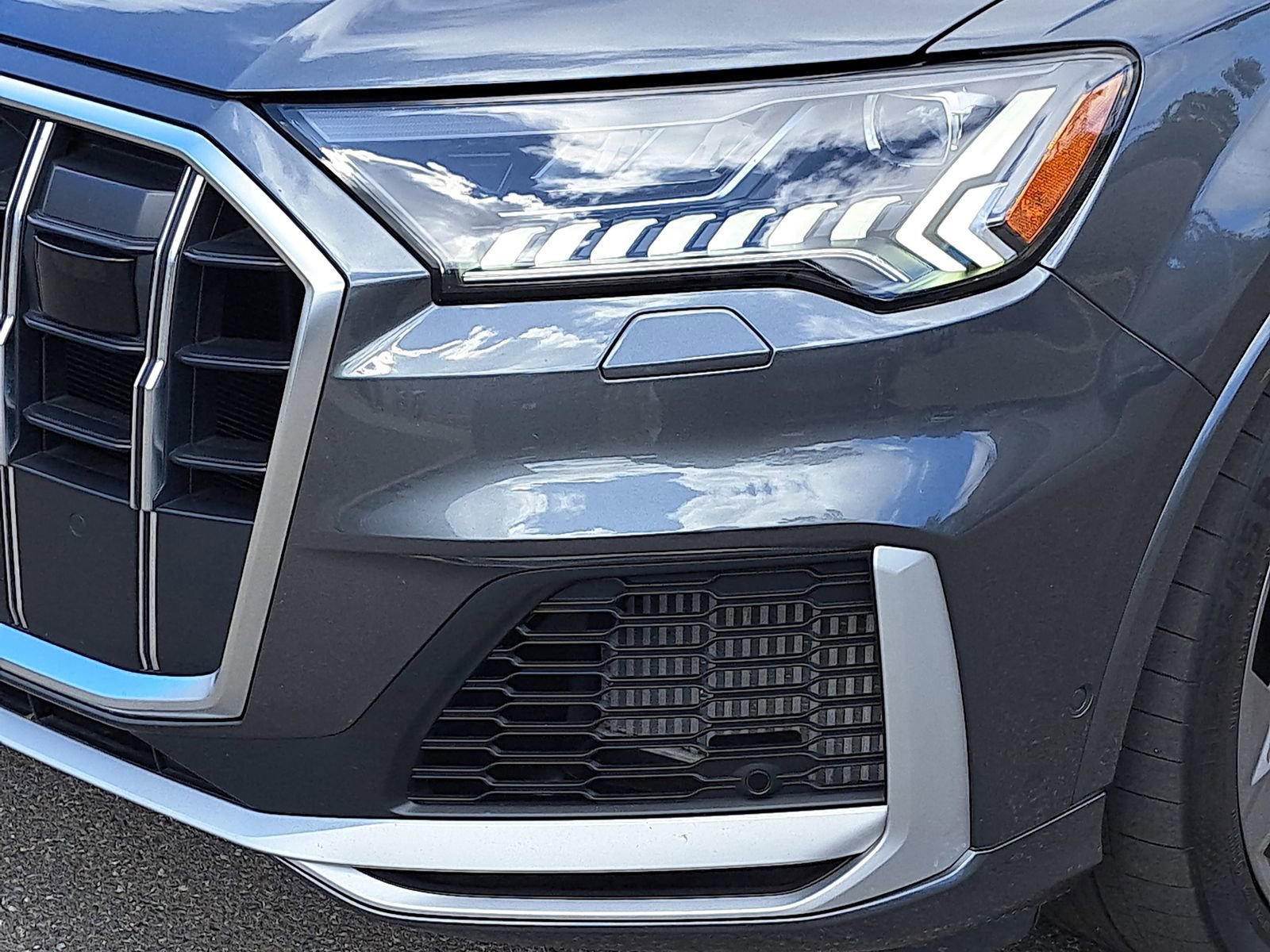 Used 2024 Audi SQ7 Premium Plus image 12