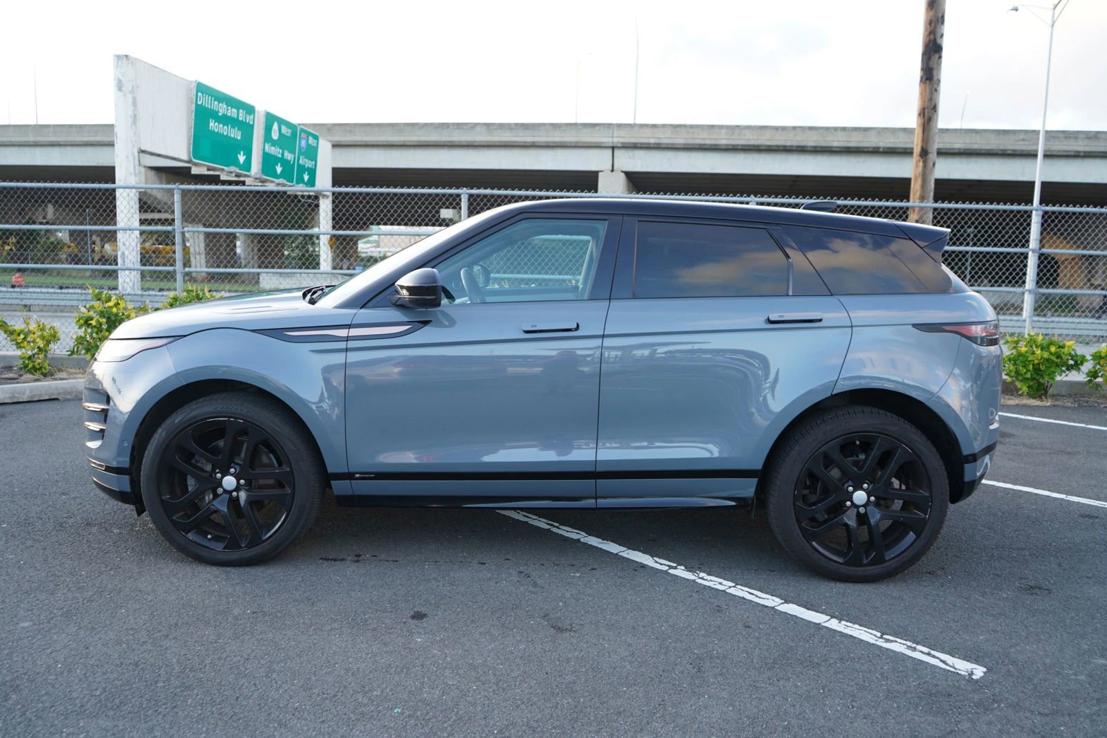 Used 2020 Land Rover Range Rover Evoque First Edition image 2