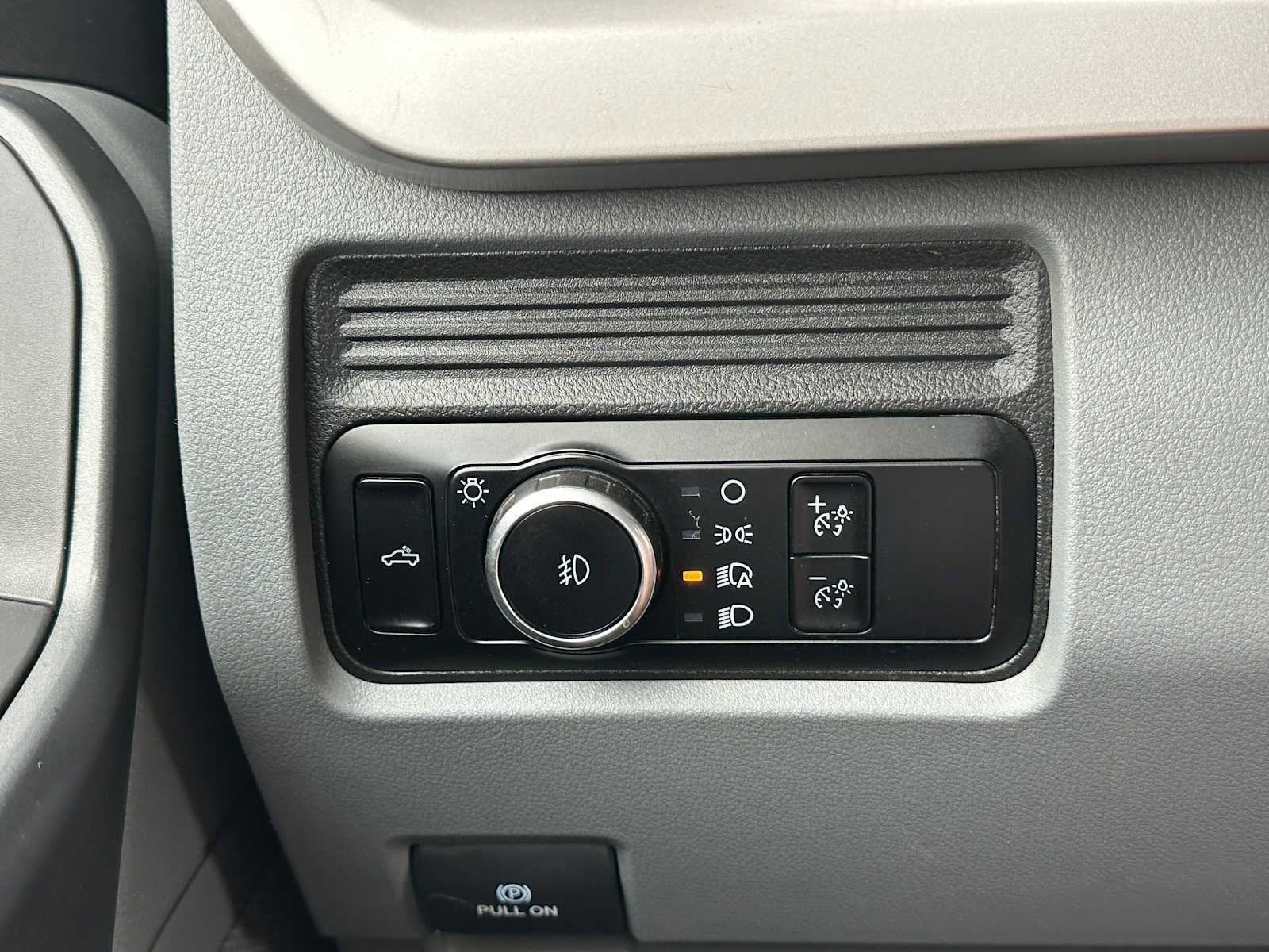 Used 2023 Ford F350 XLT image 31