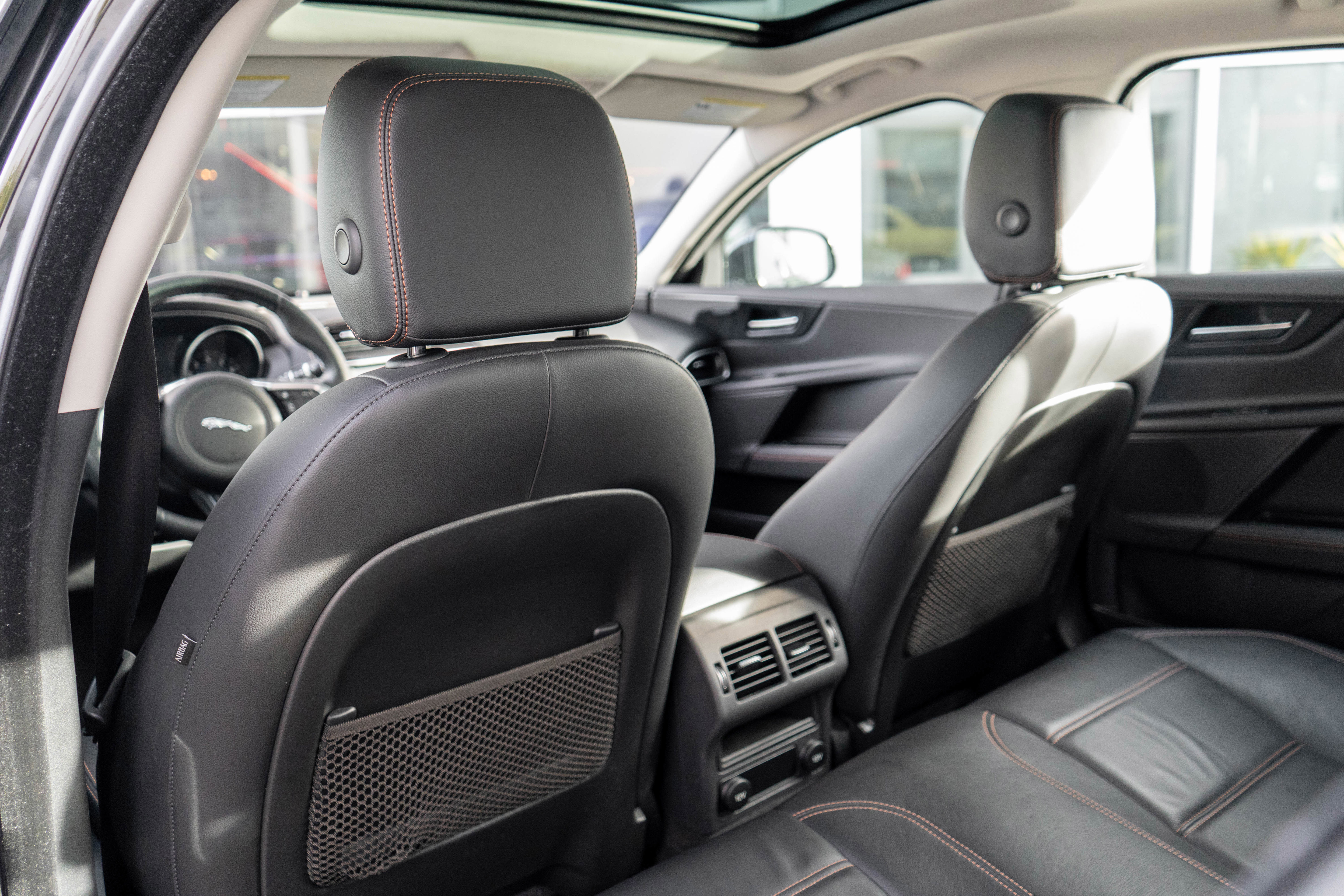 Used 2018 Jaguar XE Prestige image 24