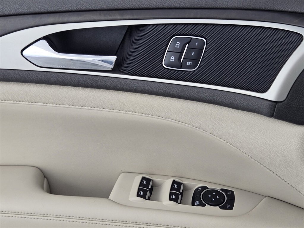 Used 2017 Lincoln MKZ Select w/ Select Plus Package image 25