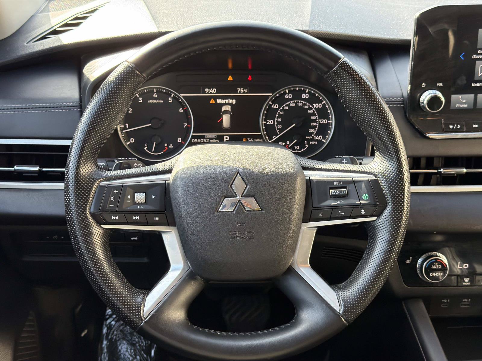 Used 2024 Mitsubishi Outlander AWD image 8