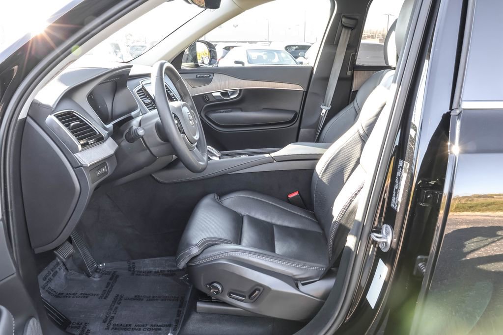 Used 2023 Volvo XC90 T8 Ultimate image 5